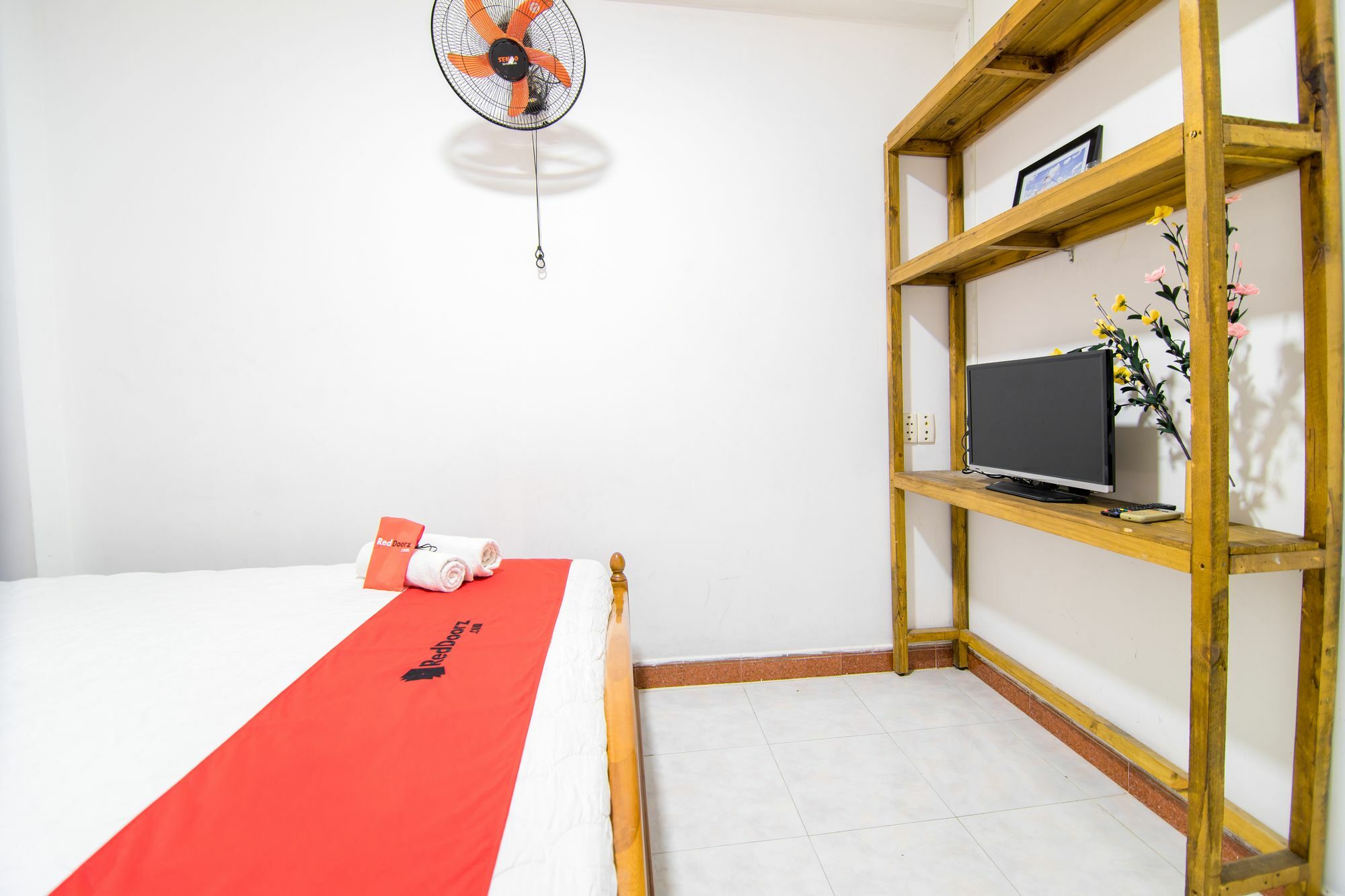 Hotel Reddoorz @ Bui Vien Street 2